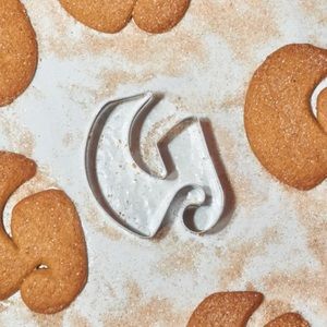 Glossier - LIMITED EDITION Cookie Cutter